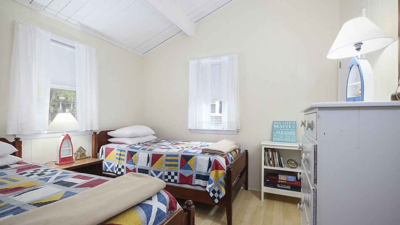 Photo of Bedroom in Indian Neck Heights