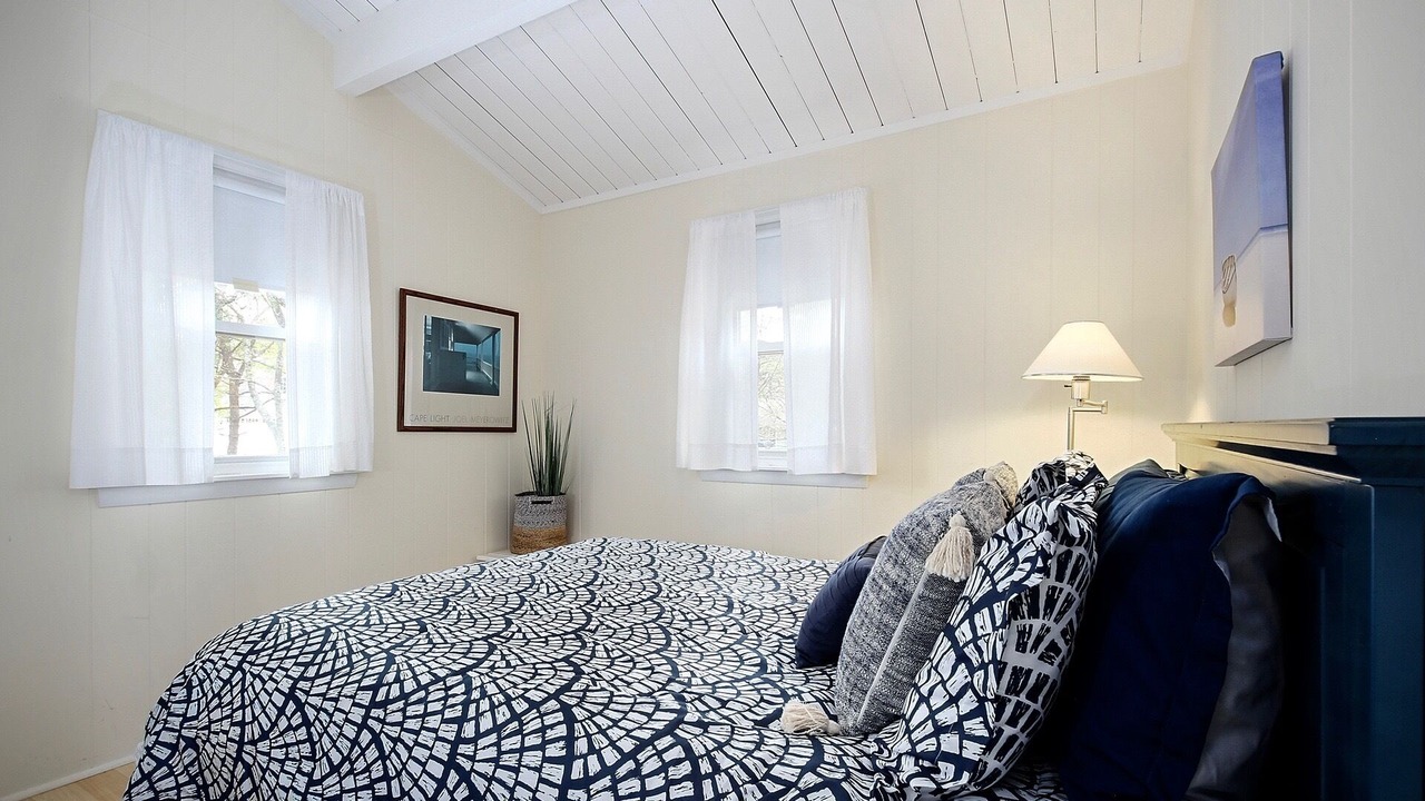 Photo of Bedroom in Indian Neck Heights