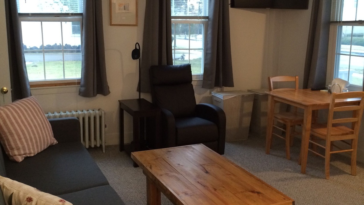 Photo of Livingroom in Lee