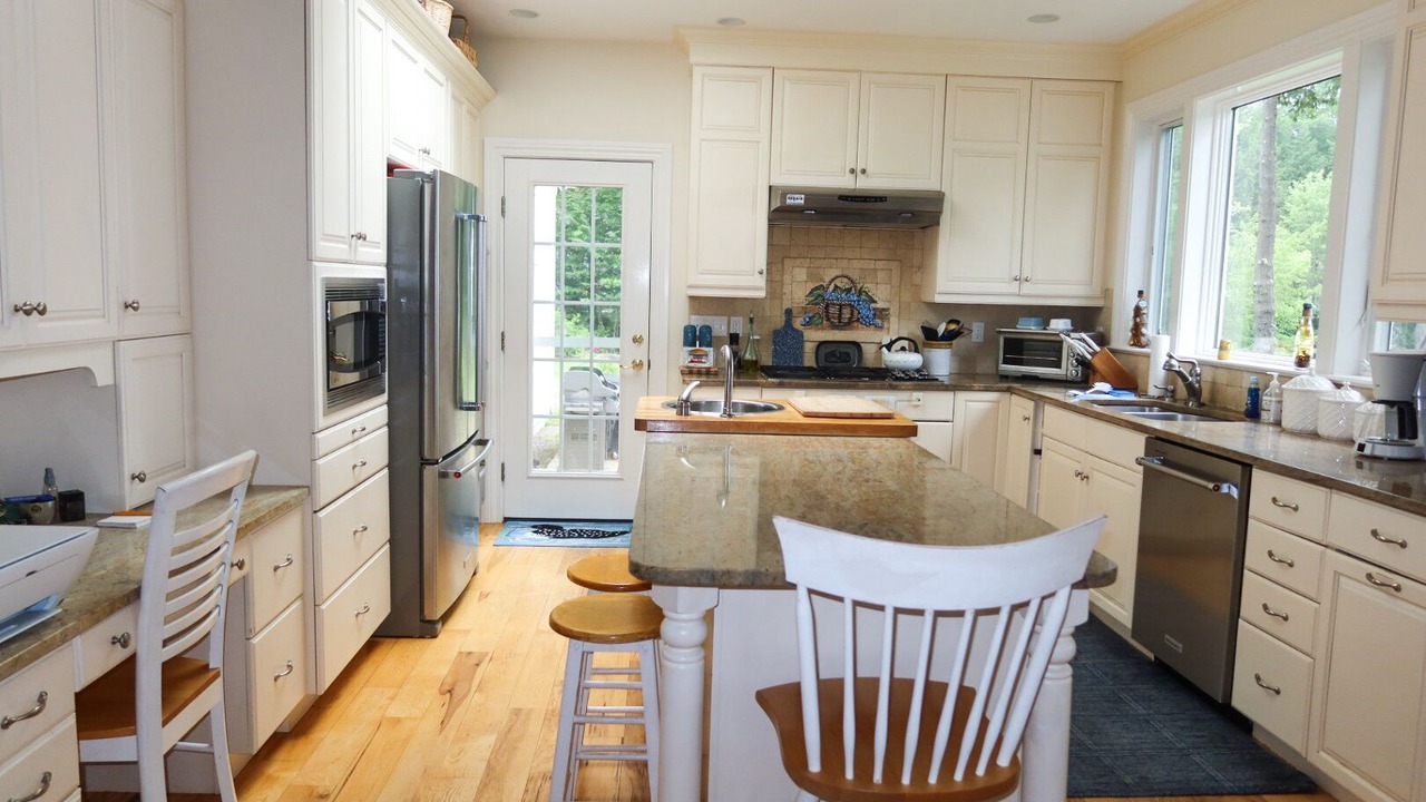 Photo of Kitchen in Moultonborough
