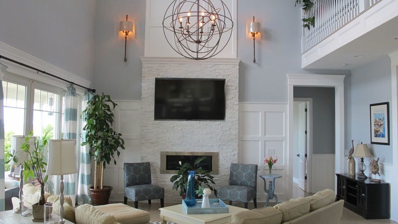 Photo of Livingroom in Hampton Bays