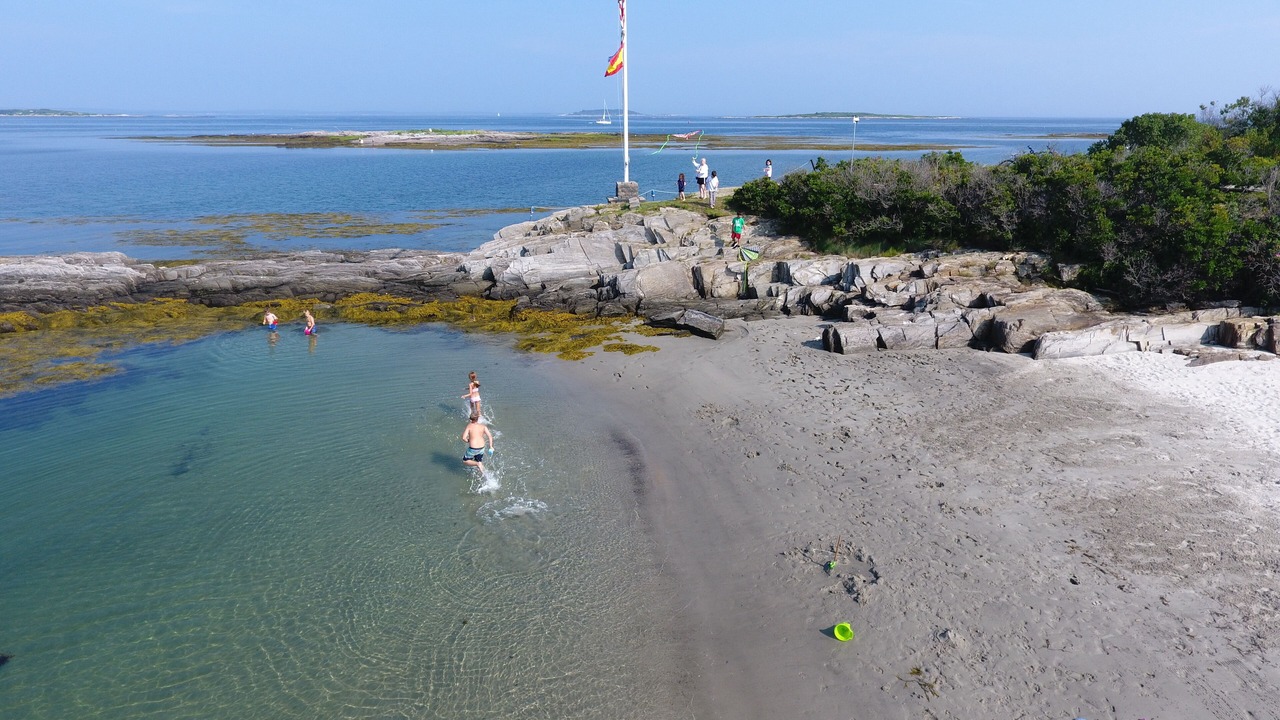 Photo of Others in Mid-Coast and Islands