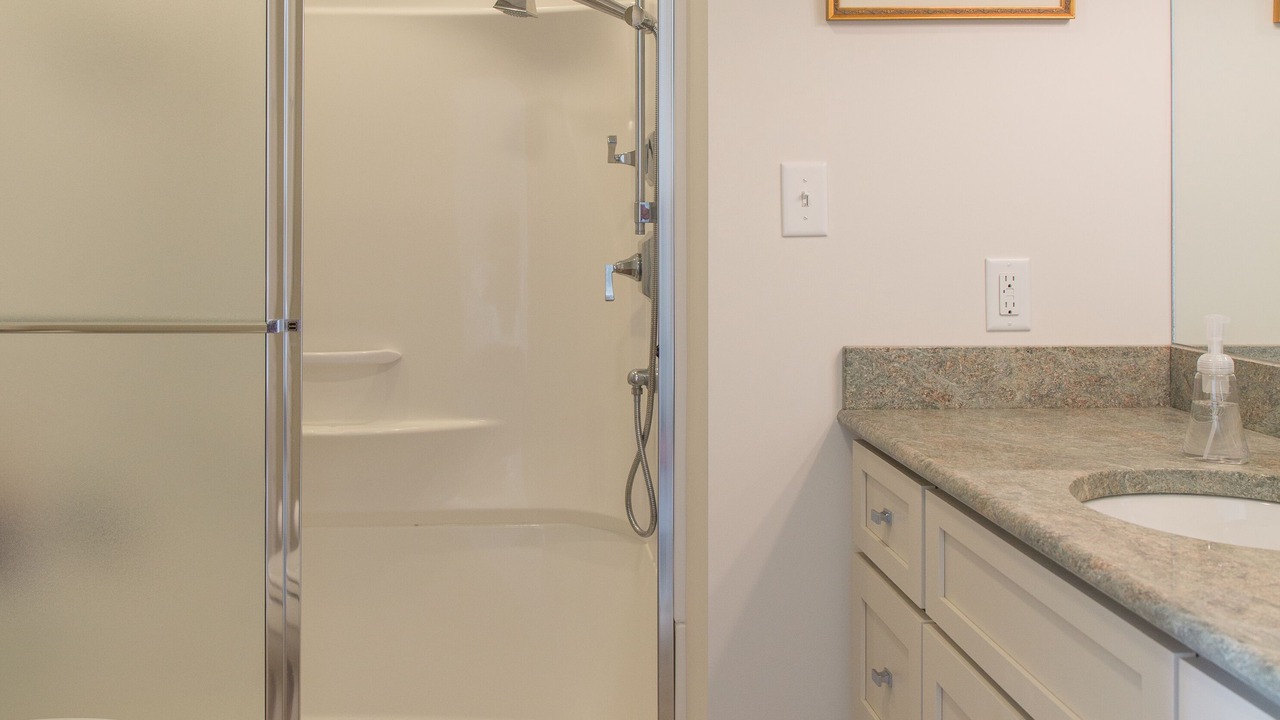 Photo of Bathroom in Ogunquit