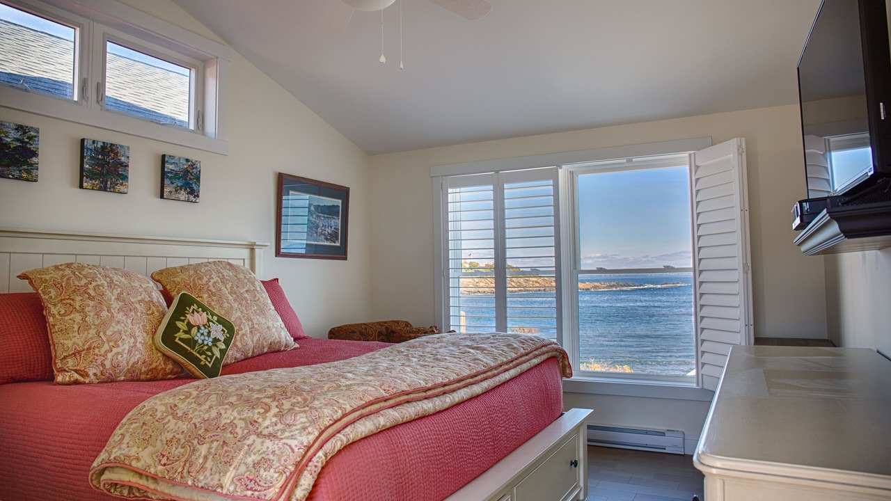 Photo of Bedroom in Ogunquit