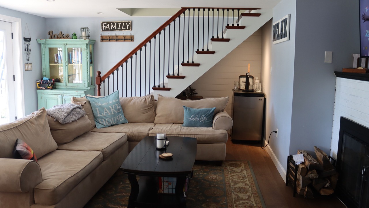 Photo of Livingroom in New Fairfield