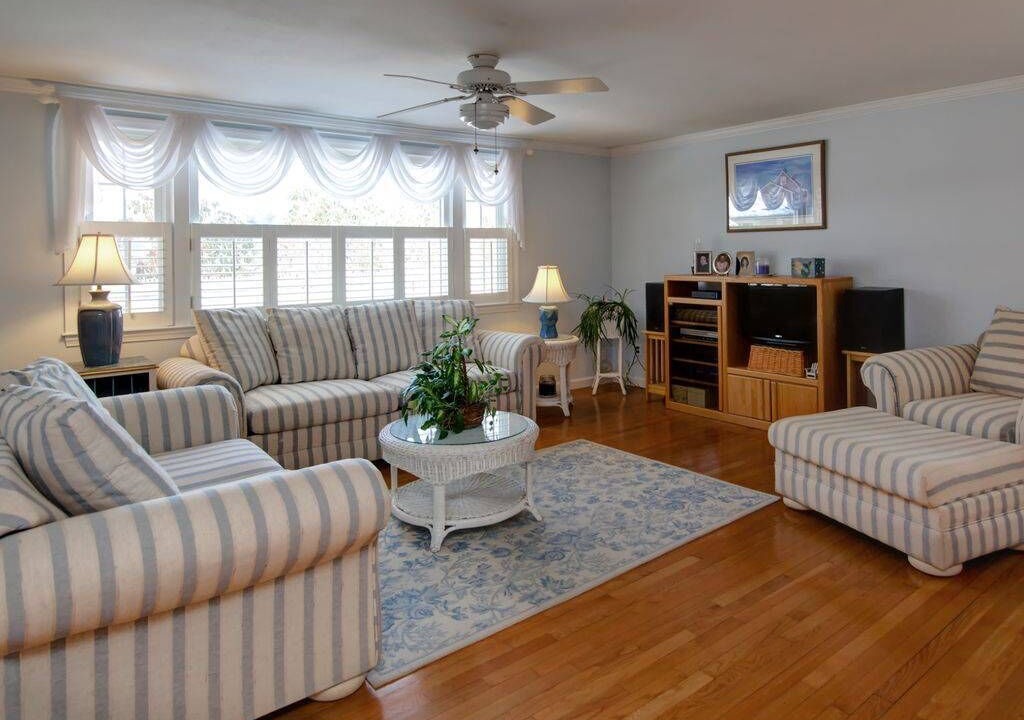 Photo of Livingroom in East Falmouth