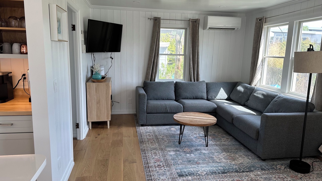 Photo of Livingroom in Ocean Bay Park
