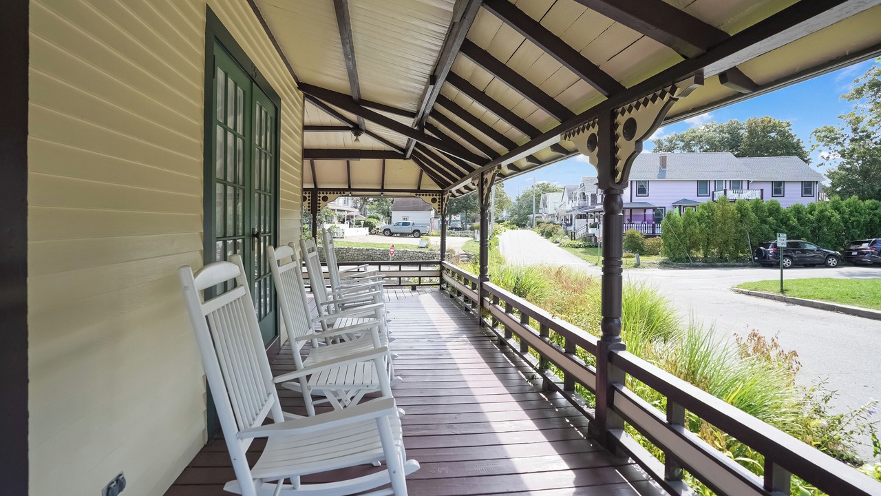 Photo of Patio Balcony in Oak Bluffs