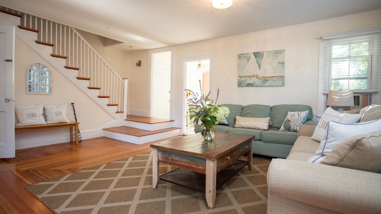 Photo of Livingroom in Top of the Hill