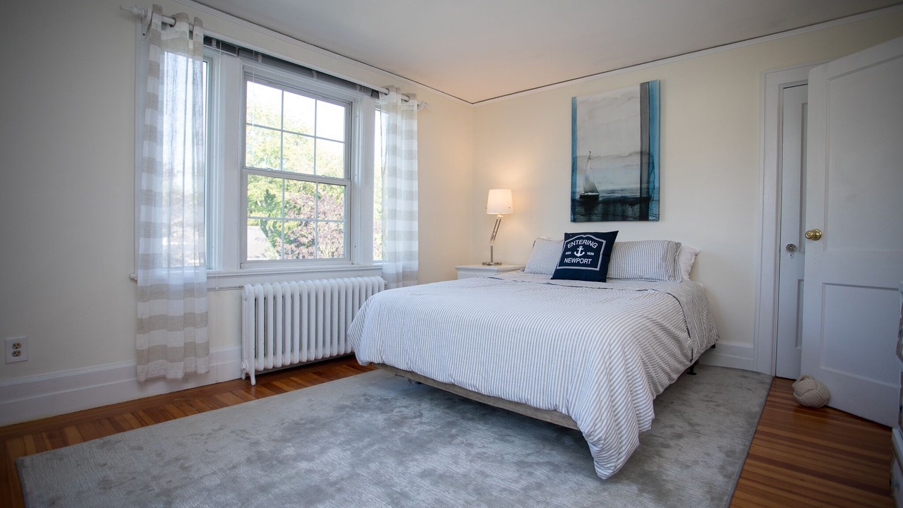 Photo of Bedroom in Top of the Hill
