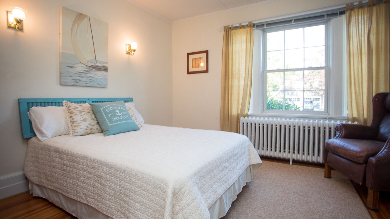Photo of Bedroom in Top of the Hill