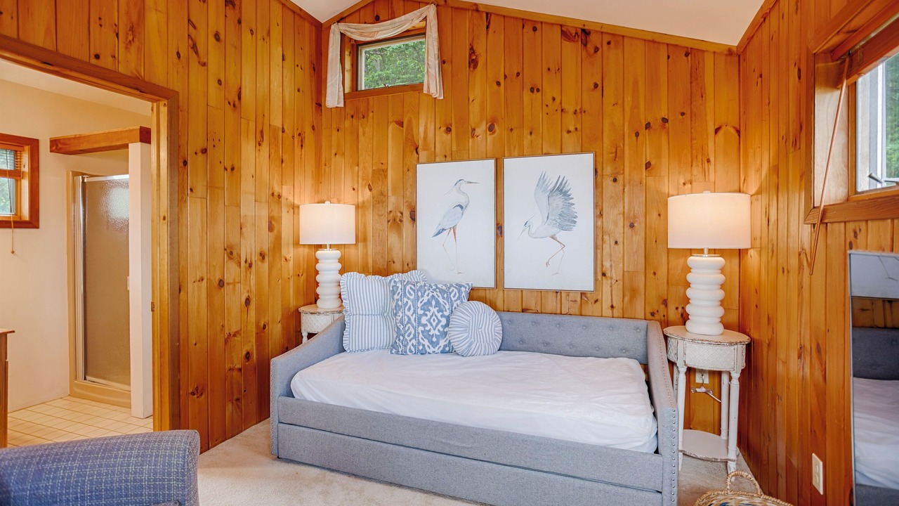 Photo of Bedroom in Town of Jerusalem