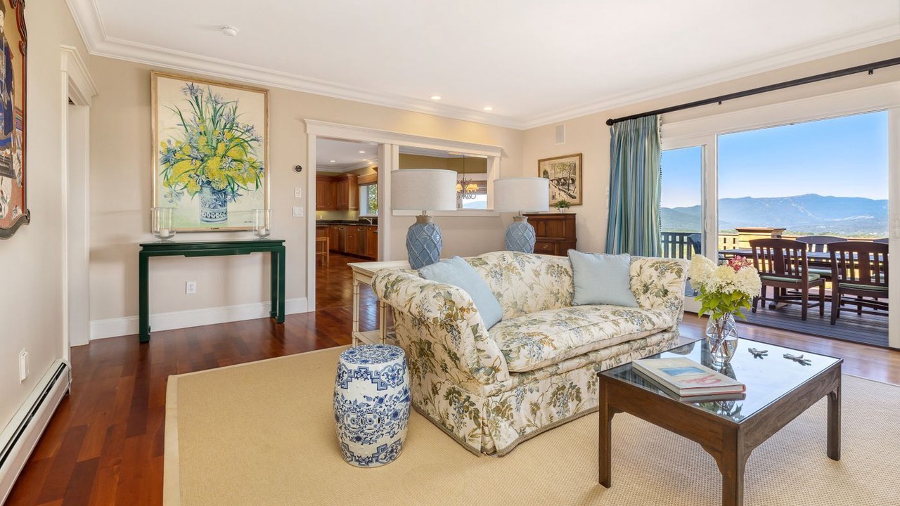 Photo of Livingroom in Stowe Hollow