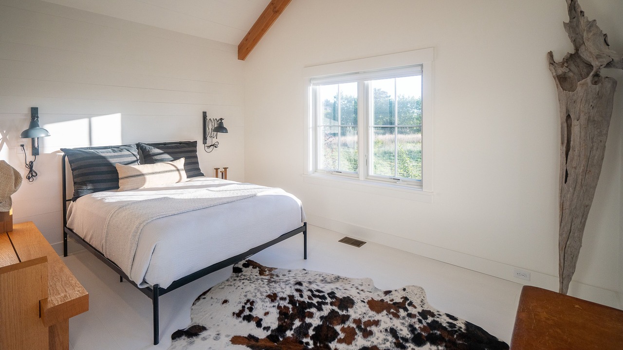 Photo of Bedroom in West Tisbury