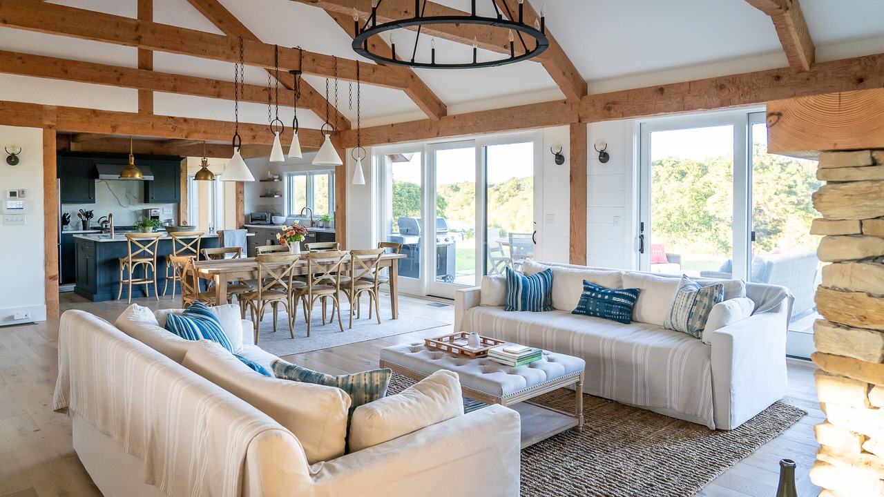 Photo of Livingroom in West Tisbury