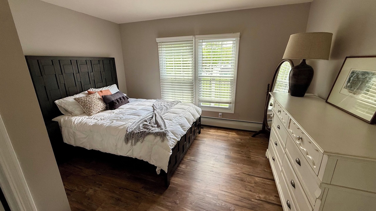 Photo of Bedroom in Middlefield