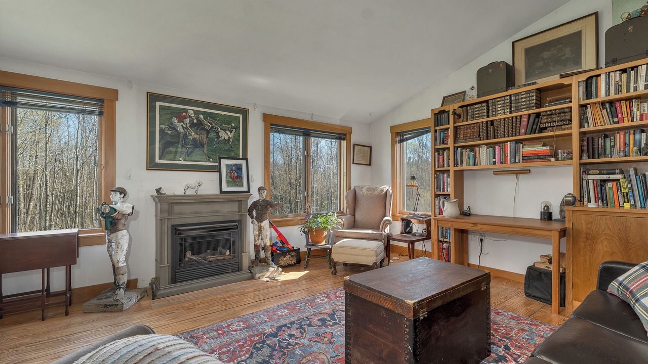 Photo of Livingroom in Center Sandwich