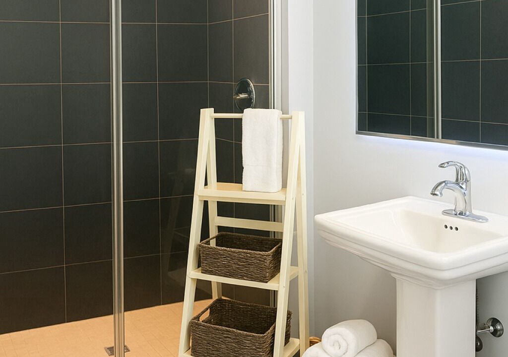 Photo of Bathroom in Ocean Bay Park