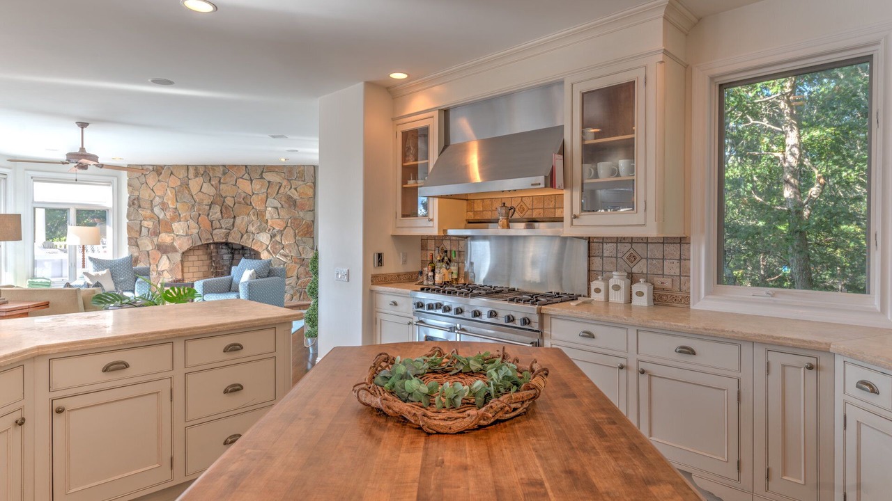 Photo of Kitchen in North Sea