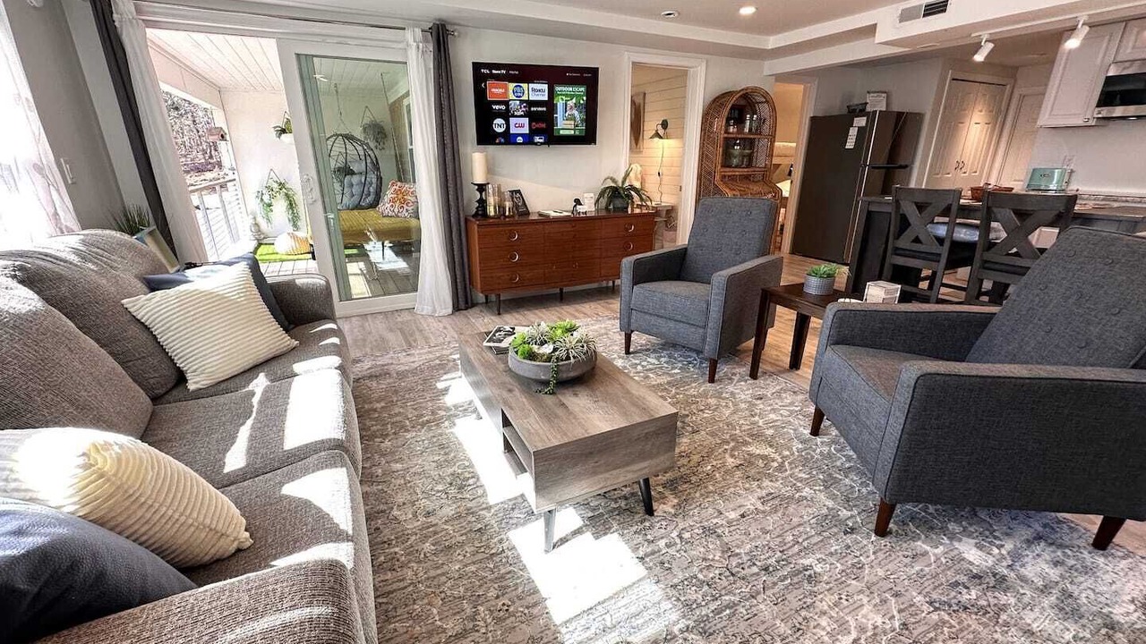 Photo of Livingroom in Eastham