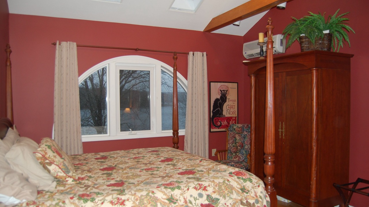 Photo of Bedroom in Cazenovia