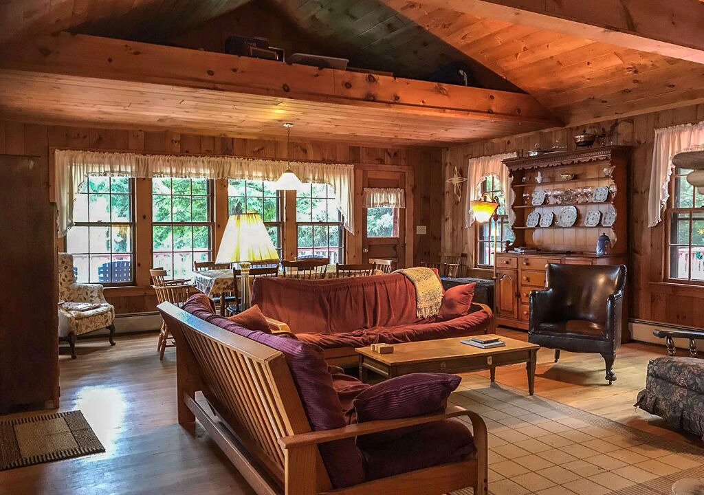 Photo of Livingroom in Otis