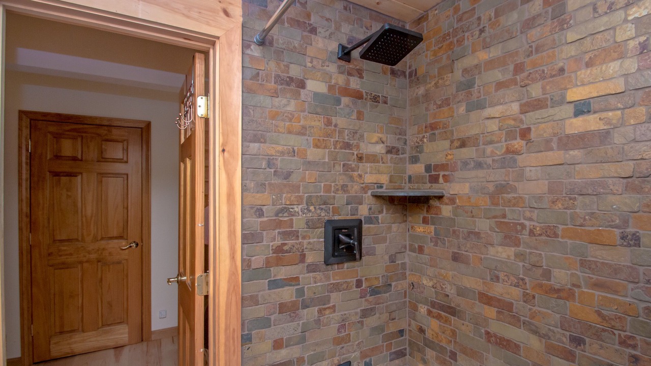 Photo of Bathroom in The Bluffs