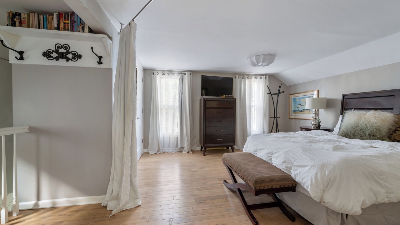 Photo of Bedroom in Kingston