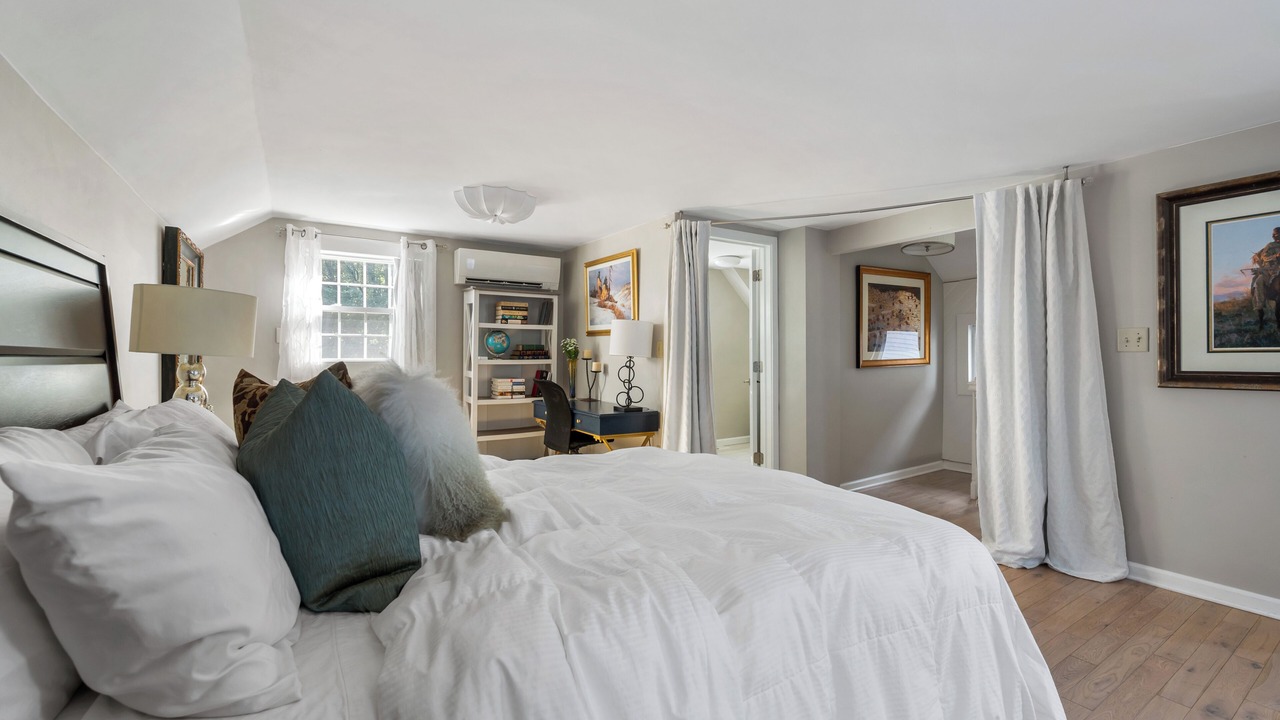 Photo of Bedroom in Kingston
