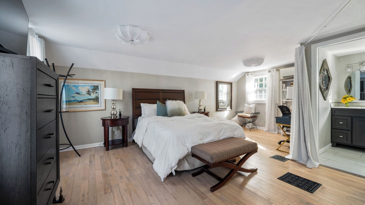 Photo of Bedroom in Kingston