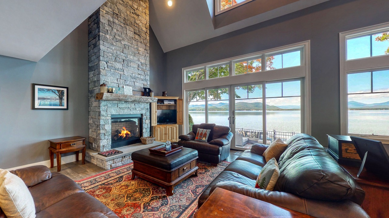 Photo of Livingroom in Center Ossipee