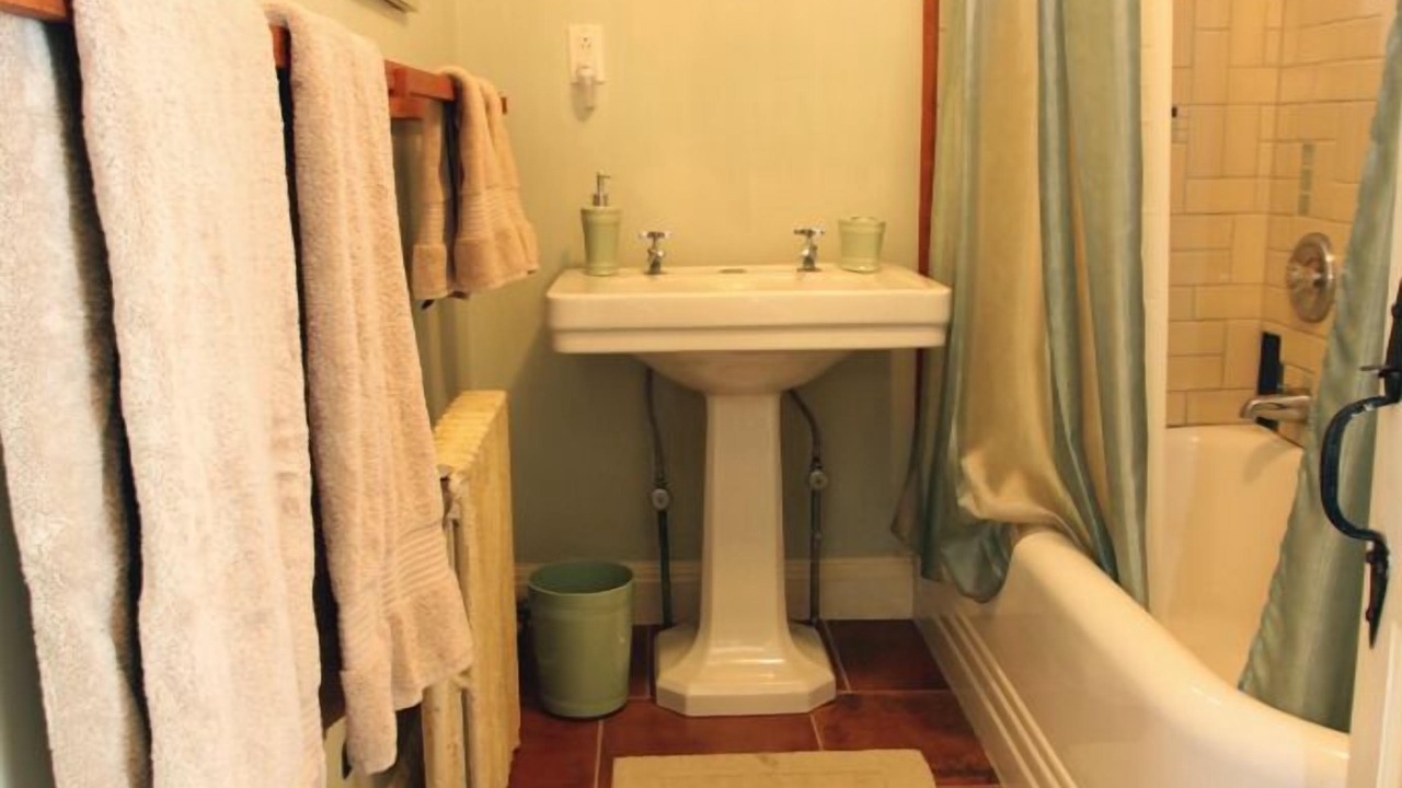 Photo of Bathroom in Glendale