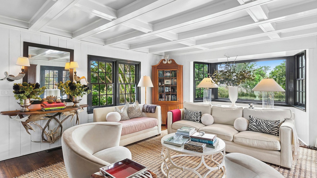 Photo of Livingroom in Water Mill