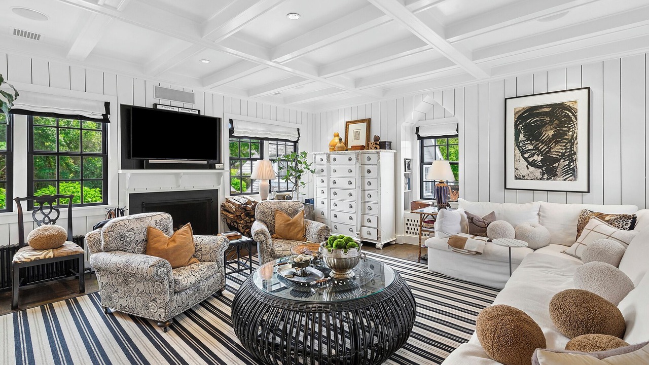 Photo of Livingroom in Water Mill