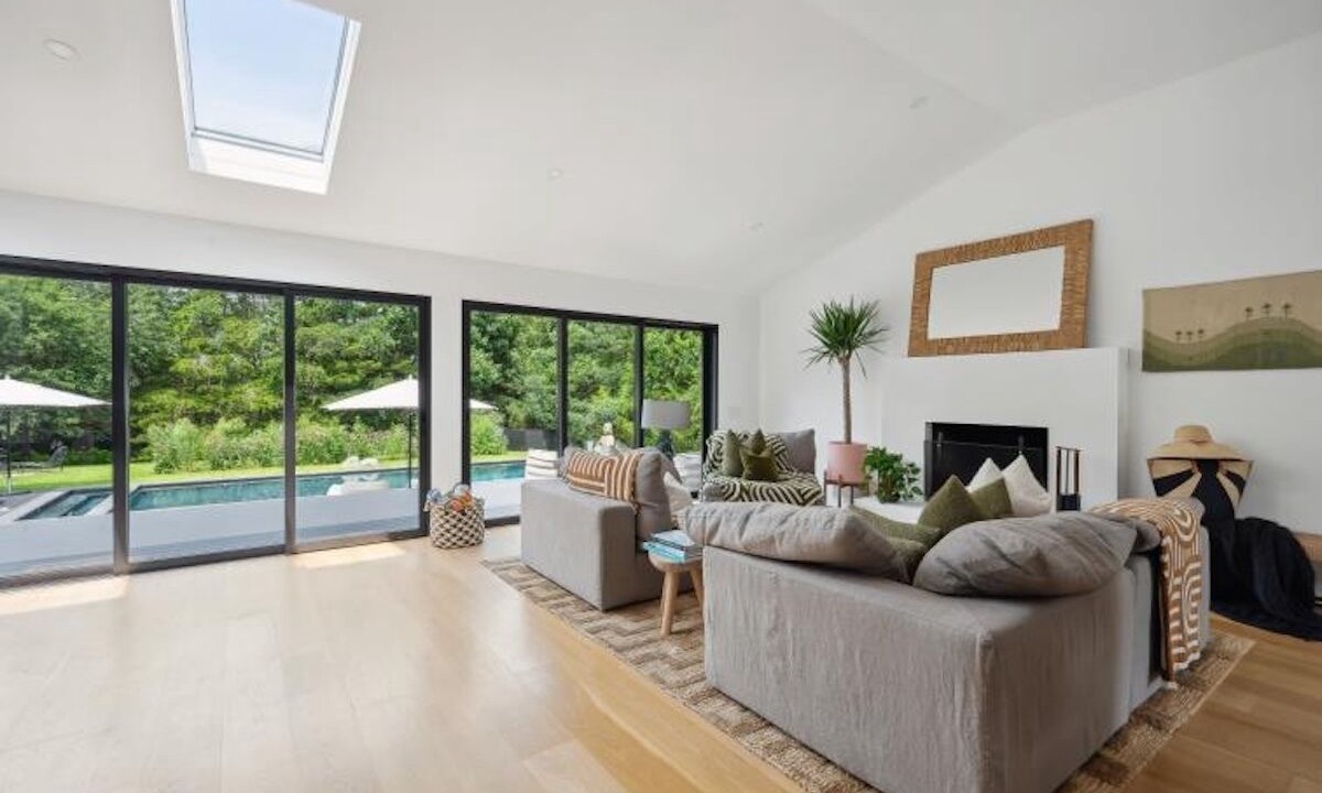 Photo of Livingroom in Noyack