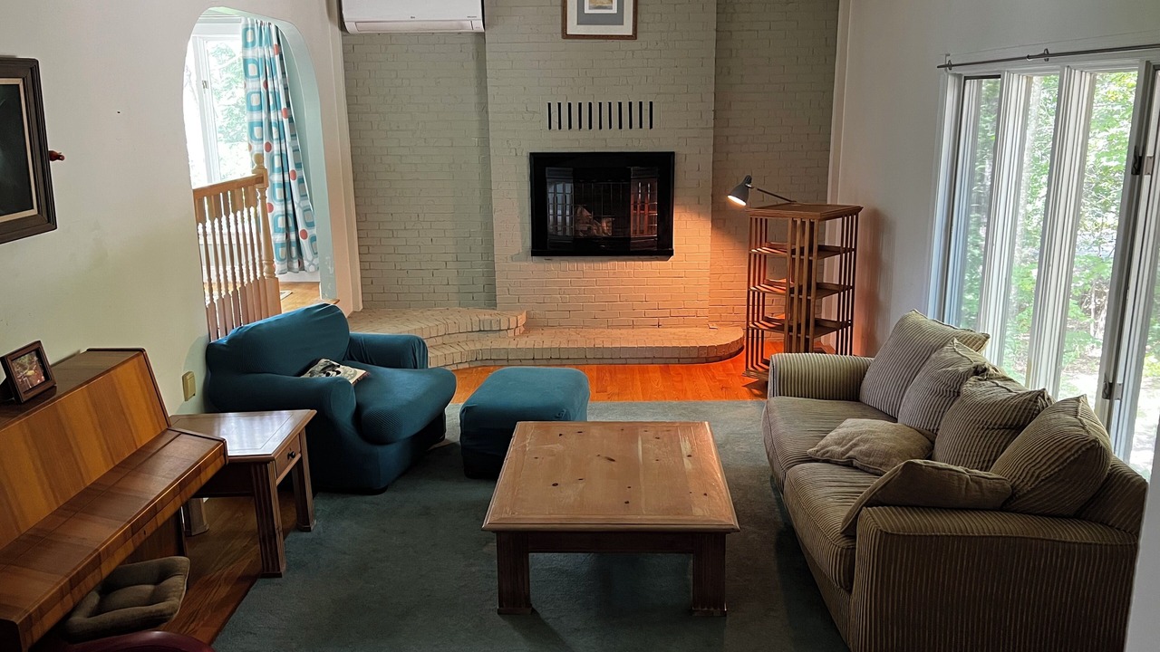 Photo of Livingroom in Cumberland Center
