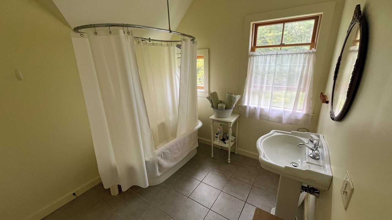 Photo of Bathroom in Tunbridge