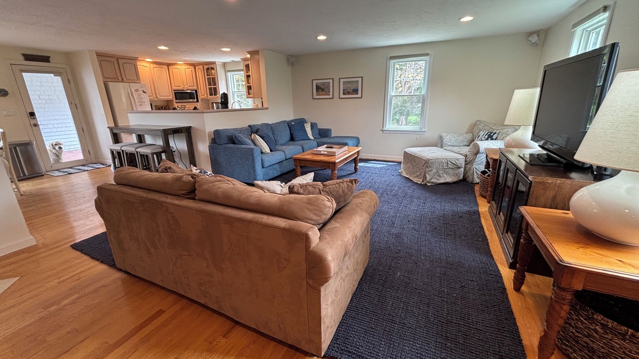 Photo of Livingroom in Brewster