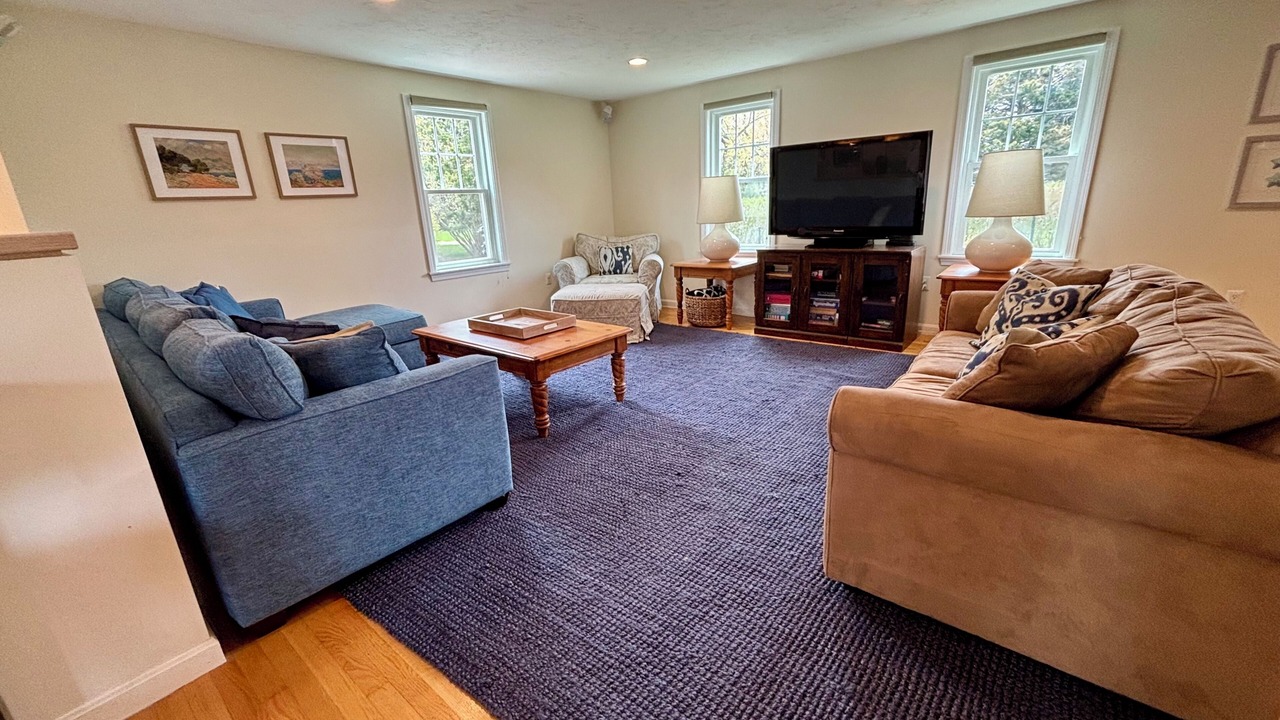 Photo of Livingroom in Brewster