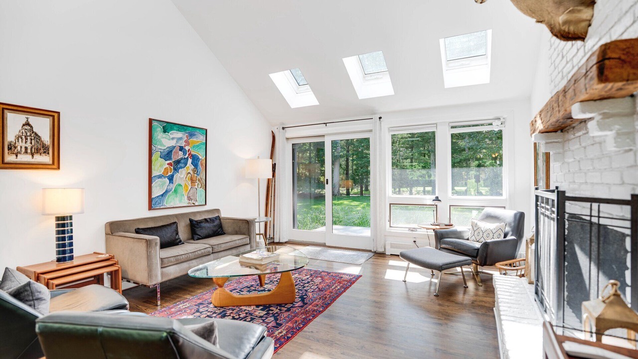 Photo of Livingroom in Springs