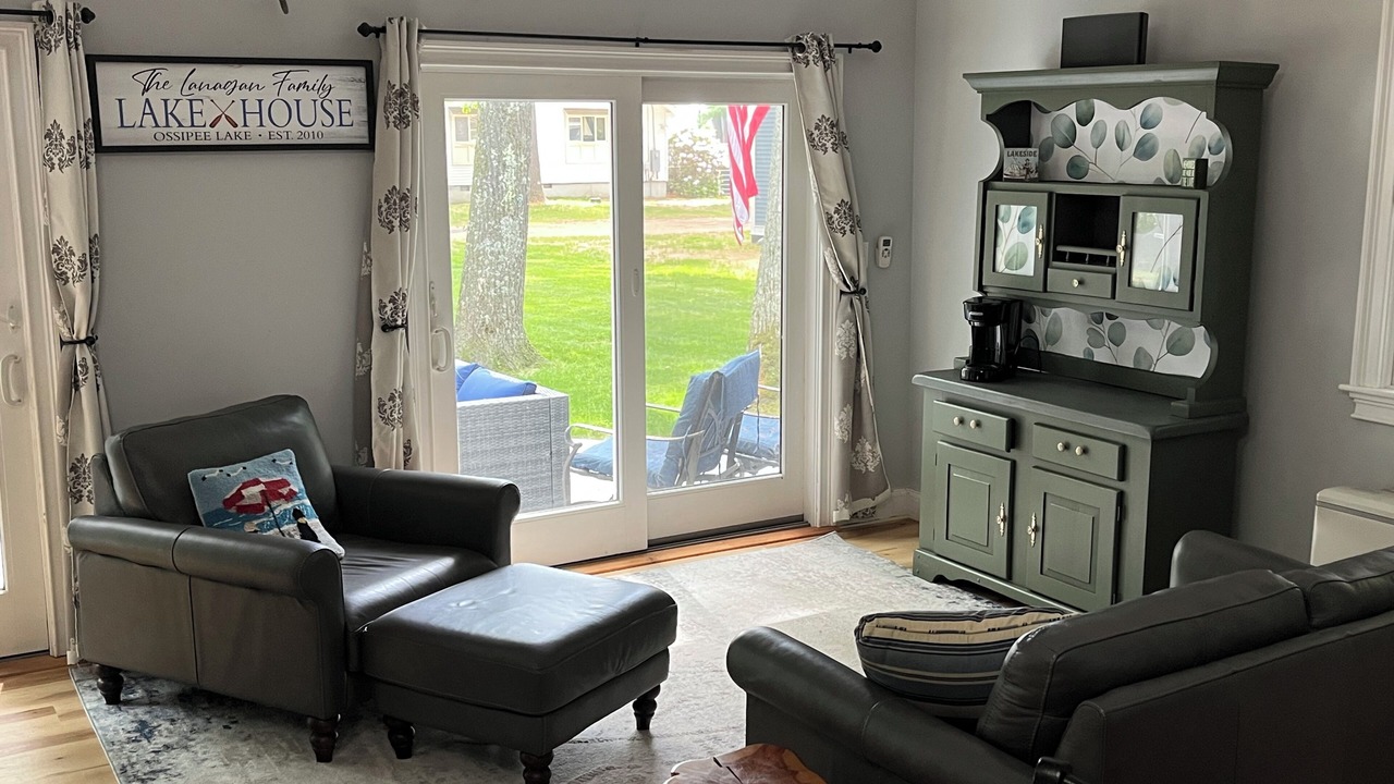 Photo of Livingroom in Center Ossipee