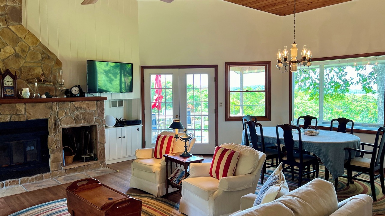 Photo of Livingroom in West Tisbury