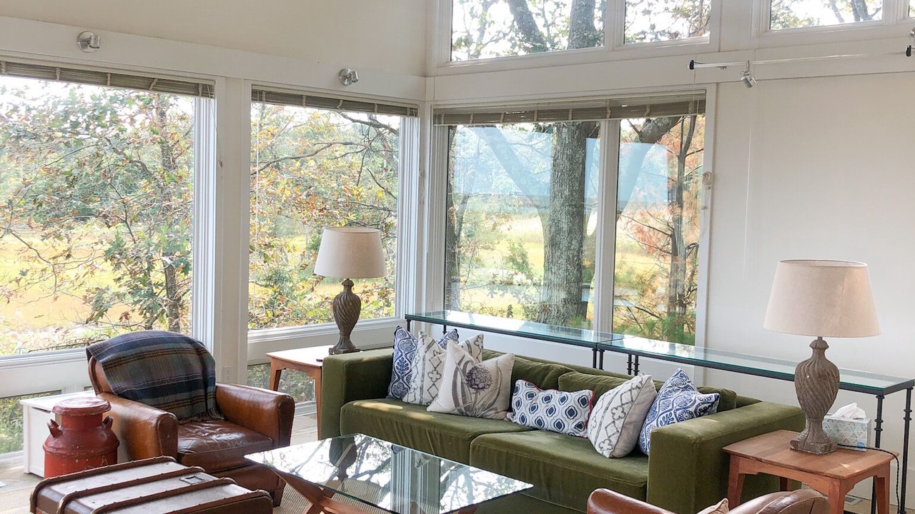 Photo of Livingroom in Guilford