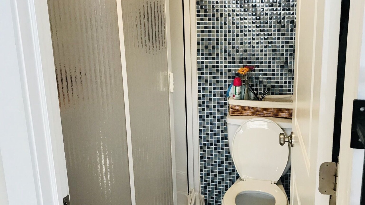 Photo of Bathroom in Bellevue Avenue Historic District
