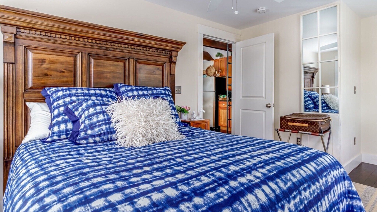 Photo of Bedroom in Bellevue Avenue Historic District