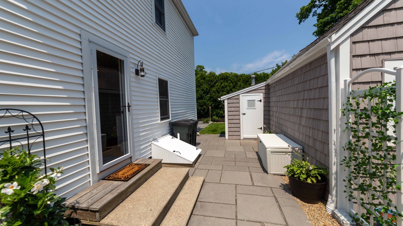 Photo of Patio Balcony in Hyannis