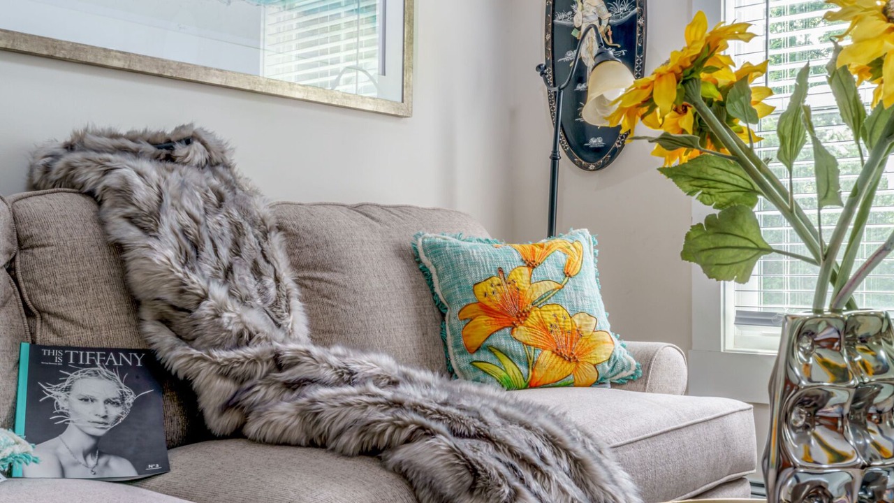 Photo of Livingroom in Bellevue Avenue Historic District