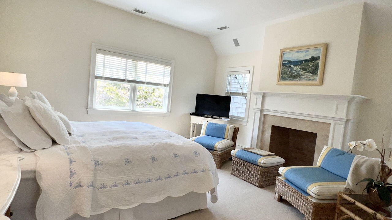 Photo of Bedroom in Village of Southampton