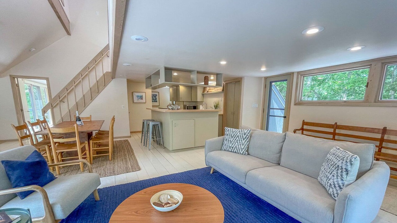 Photo of Livingroom in Edgartown