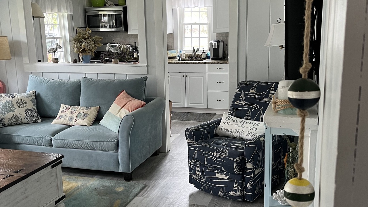 Photo of Livingroom in West Yarmouth